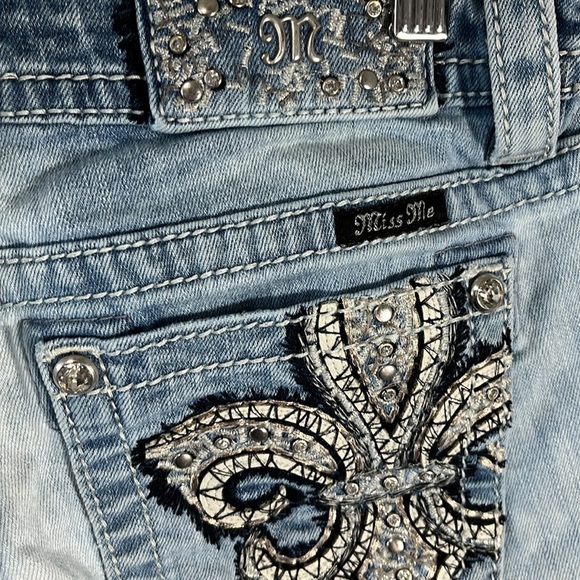 Miss Me capris - Picture 3 of 9